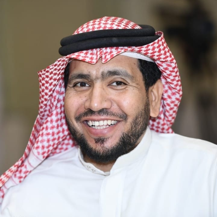 فؤاد بن عبدالله الحمد، مستشار تقني وإداري سعودي